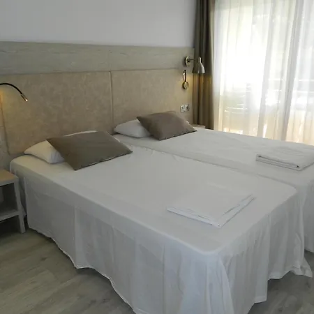 Moderno Con Piscina En Lestartit By Host&joy *