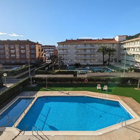 Moderno Con Piscina En Lestartit By Host&joy *