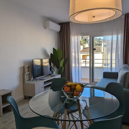 Moderno Con Piscina En Lestartit By Host&joy * Torroella De Montgri